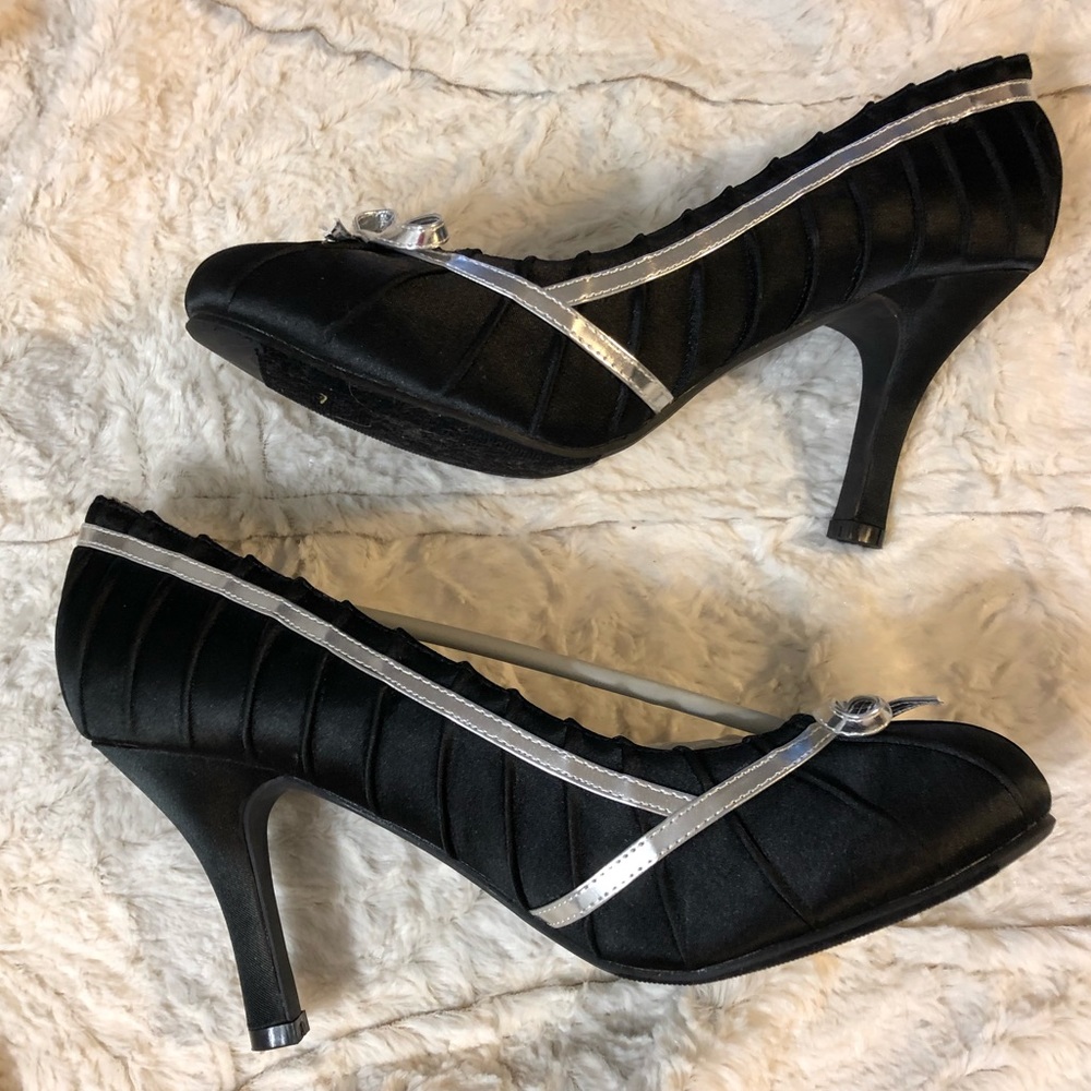 ROCKABILLY PIN-UP PUMPS NWT ADORBS! Size 11